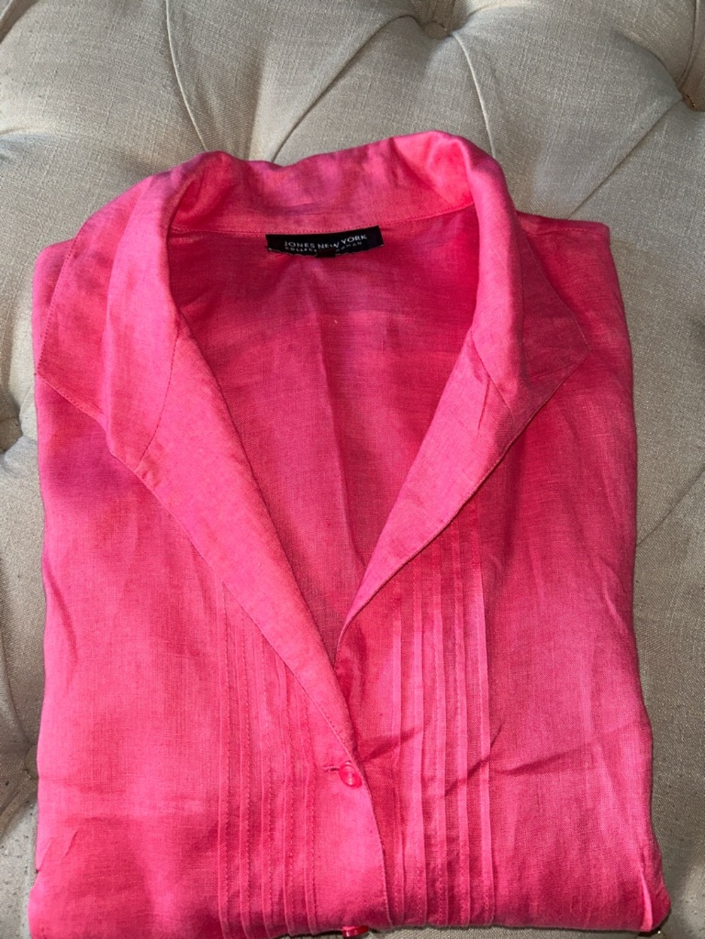 Women’s sleeveless blouse